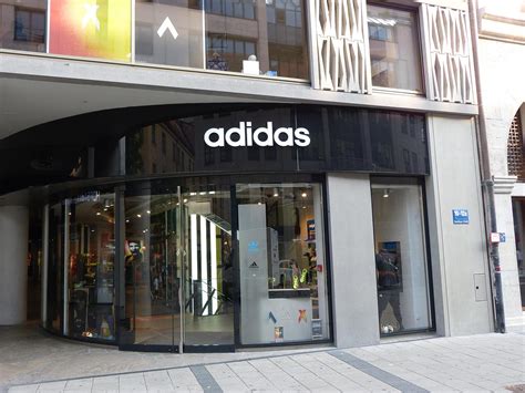 Adidas shops in meiner nähe